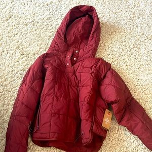 Light 3M Thinsulate jacket sz Sm more of a burgundy color!